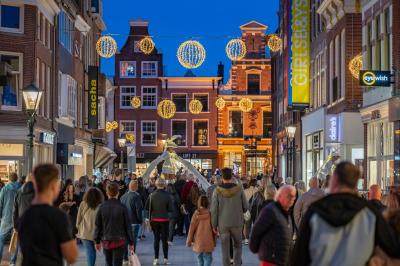 Shopping Night Langestraat met mensen.jpeg